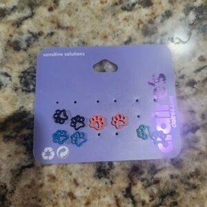 Claires Paw Earring Set